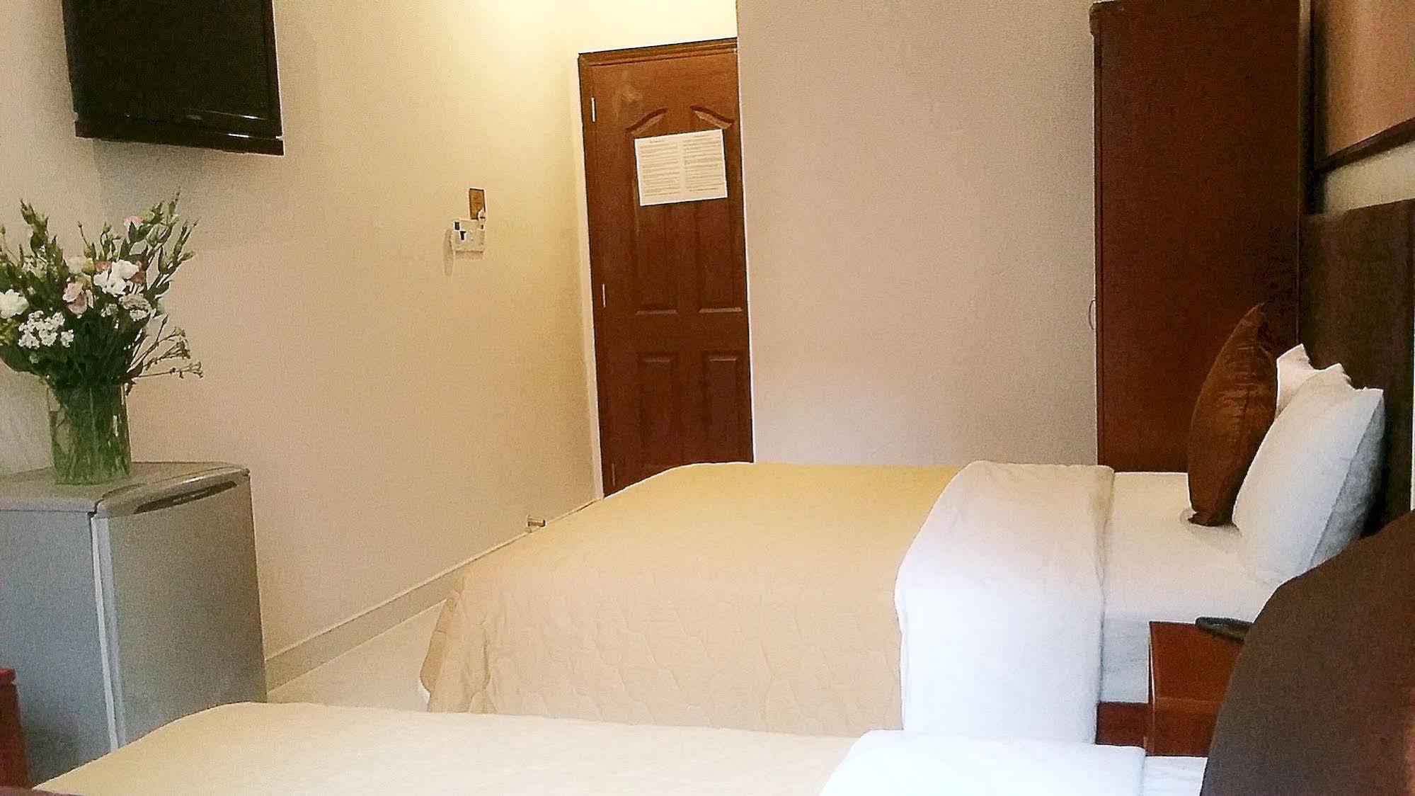 Giang Son 3 Hotel Хошимин Екстериор снимка