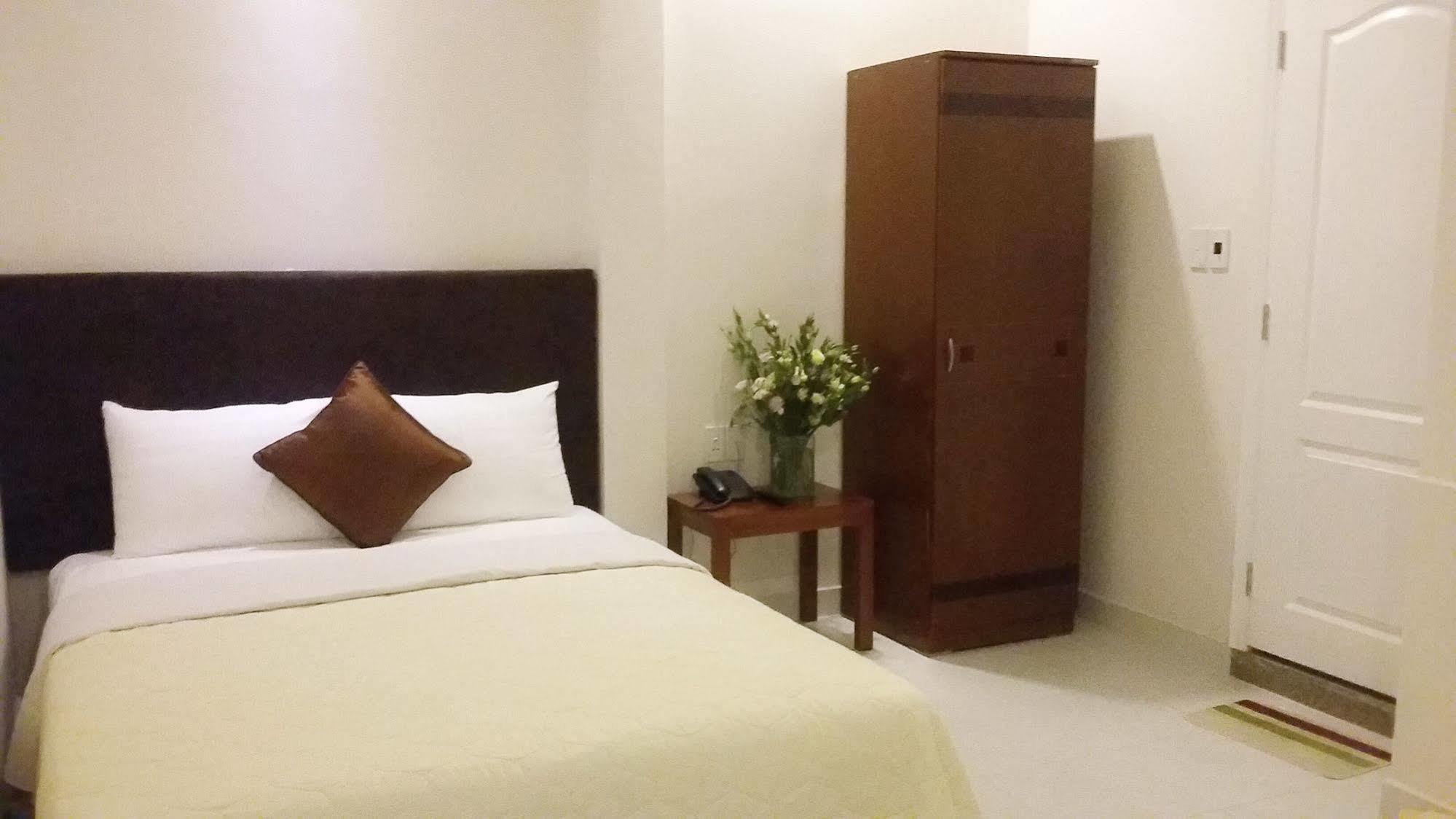Giang Son 3 Hotel Хошимин Екстериор снимка