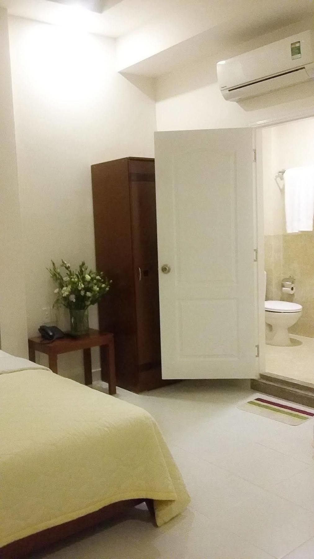 Giang Son 3 Hotel Хошимин Екстериор снимка