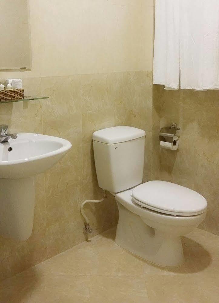 Giang Son 3 Hotel Хошимин Екстериор снимка